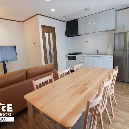 Апартаменти Gloce 鎌倉 若宮大路house お部屋から江ノ電ビューを独り占め 鎌倉駅から徒歩3分 Камакура Екстер'єр фото